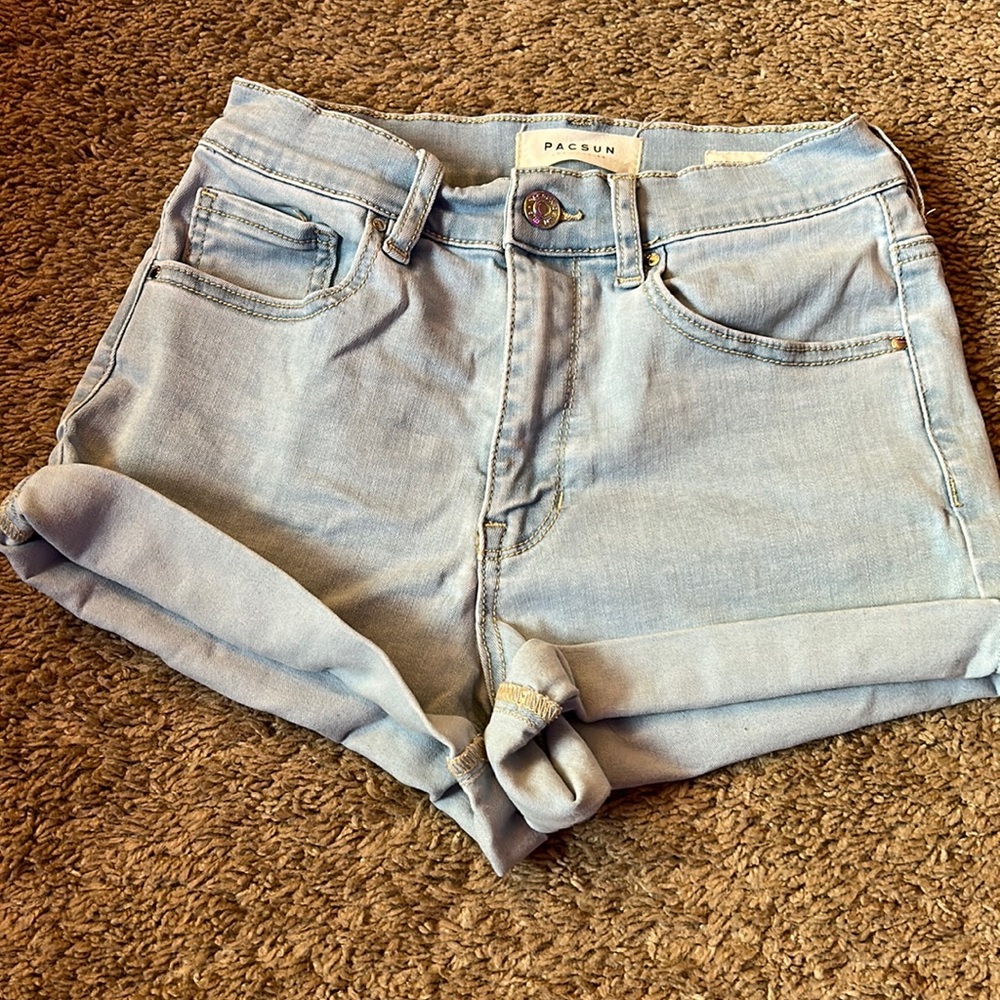 pacsun light wash denim shorts